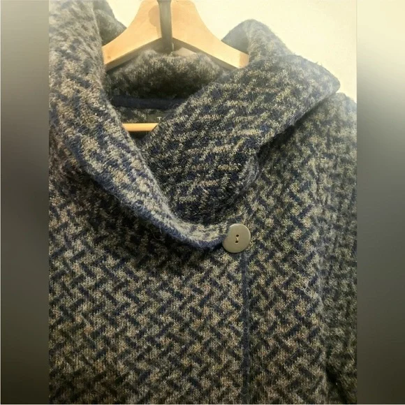 Tahari Gray& Navy Wool Cowl Neck Cardigan with Textured Design small - Picture 11 of 11